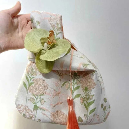 Flower Pendant Lunch Bag Cosmetic Bag New Chinese Style Handbag Tassel Knot Wrist Bag Small Item Pouch Cheongsam Accessories Éditions Traditions & Modernité Inc. 186642742;20260626;1782517653jsOJL