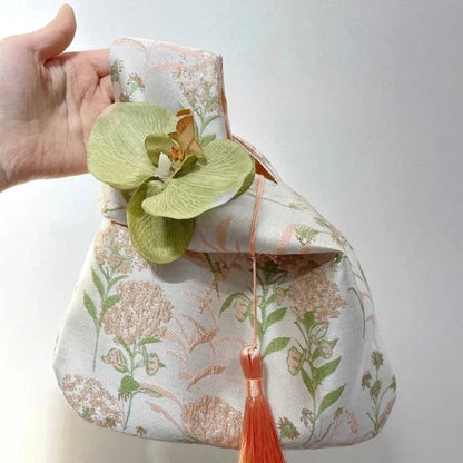 Flower Pendant Lunch Bag Cosmetic Bag New Chinese Style Handbag Tassel Knot Wrist Bag Small Item Pouch Cheongsam Accessories Éditions Traditions & Modernité Inc. 186642742;20260626;1782517653jsOJL