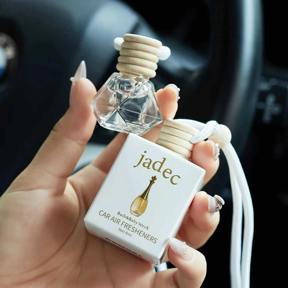 Perfume Car perfume, a car fragrance used for car interior accessories, a long-term car air freshener, keep charming and fresh Éditions Traditions & Modernité Inc. 185981117;20260611;178119380023vAq