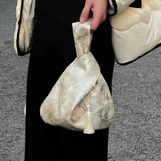 Flower Pendant Lunch Bag Cosmetic Bag New Chinese Style Handbag Tassel Knot Wrist Bag Small Item Pouch Cheongsam Accessories Éditions Traditions & Modernité Inc. 186642742;20260626;1782517653jsOJL