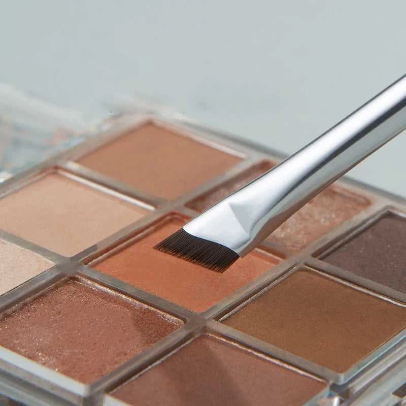 The Upgrade Blade Eyeliner Brush Ultra Thin Fine Angle Flat Eyebrow Brush Under The Eyes Place Precise Detail Brush Éditions Traditions & Modernité Inc. 185980076;20260611;17811935293PzOA