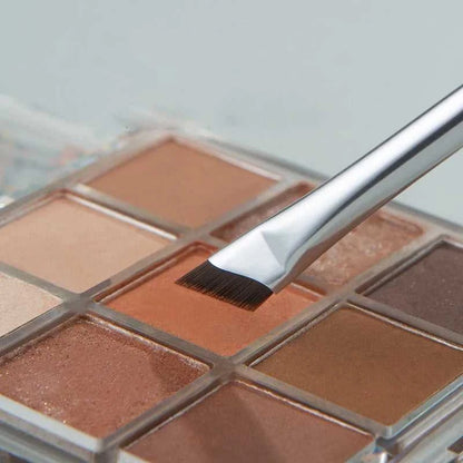 The Upgrade Blade Eyeliner Brush Ultra Thin Fine Angle Flat Eyebrow Brush Under The Eyes Place Precise Detail Brush Éditions Traditions & Modernité Inc. 185980076;20260611;17811935293PzOA